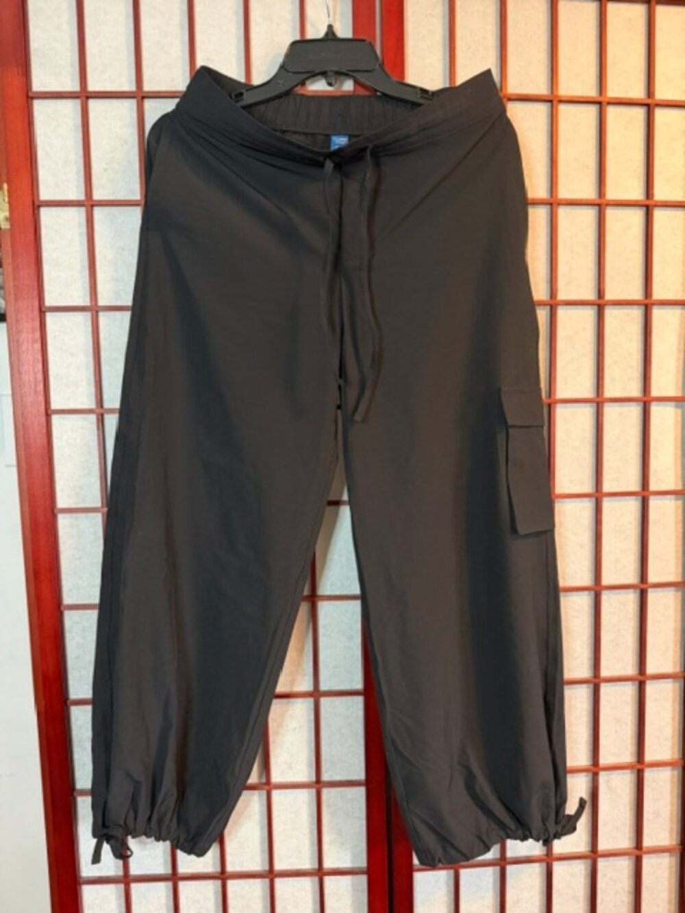 Old Navy Parachute Panets